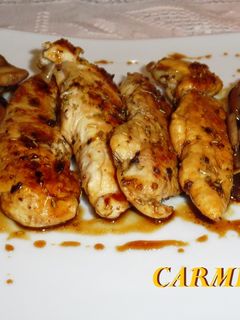 Una foto de Supremas de pollo con romero soja y miel