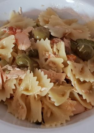 Foto di Farfalle con TRANCI di salmone e verdure 🐟🥒🥕🎄