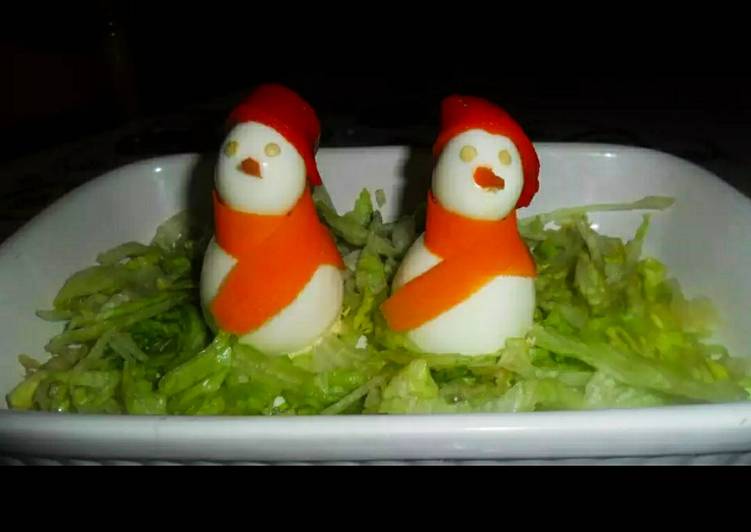 Muñecos de nieve de huevos rellenos