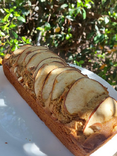 Una foto de Budín de manzana 🍎