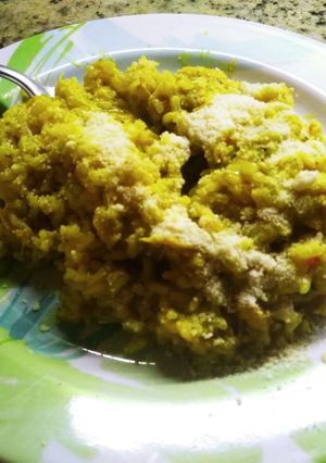 Una foto de Alitas de pollo con arroz!!! Súper económico