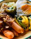 ไส้กรอกซอสวูสเตอร์เคียงมันบดและผัดพริกหวานย่าง🌶️🧄🍳🫚