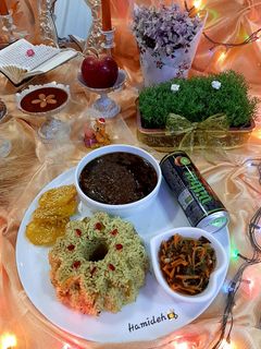عکسی از دستور باقالی پلو با قلیه ماهی شب عید😋🤭