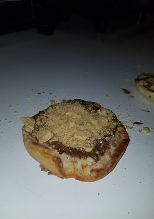 A picture of Nut Muffin.