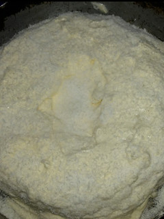 Una foto de Postre helado de coco sin horno