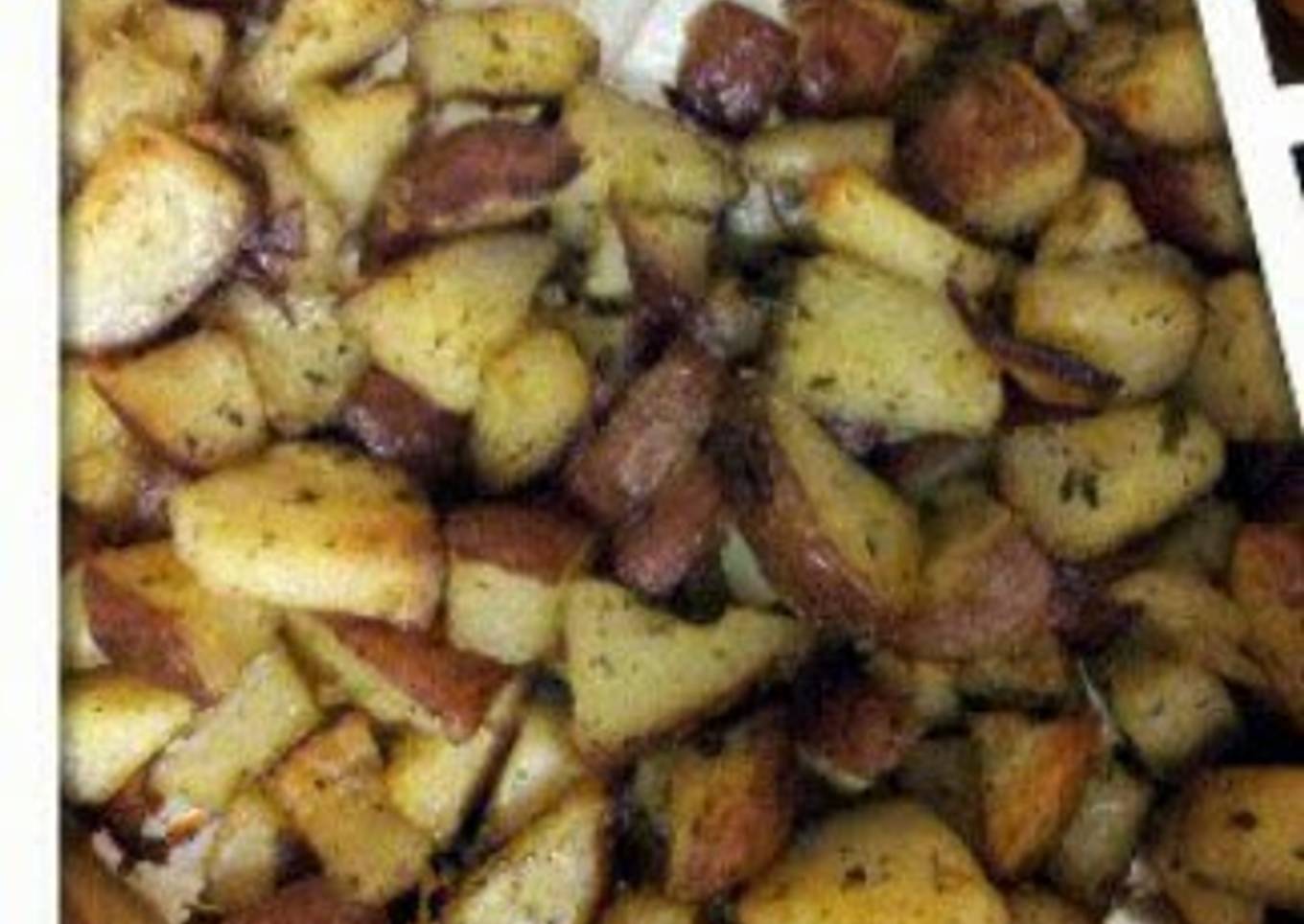 Red roasted baked potatoes