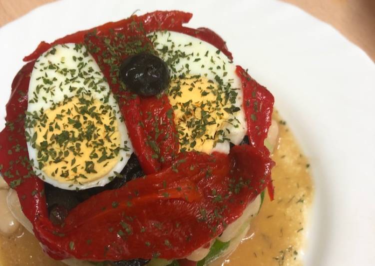 Empedrado con atún fresco marinado