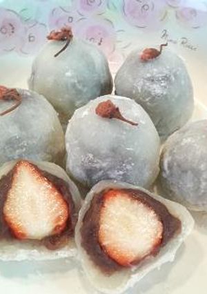 A picture of Strawberry Daifuku (Rice Cakes with Bean Jam).