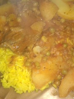 Una foto de Bife a la criolla con arroz azafranado (?
