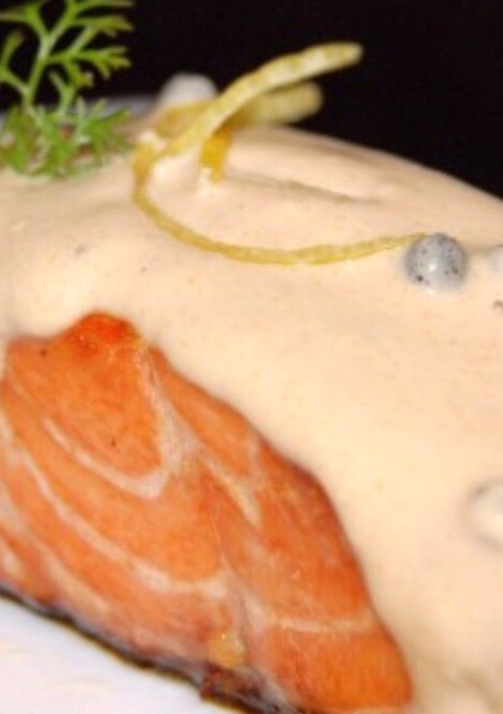 Una foto de Salmón con salsa en 5 minutos