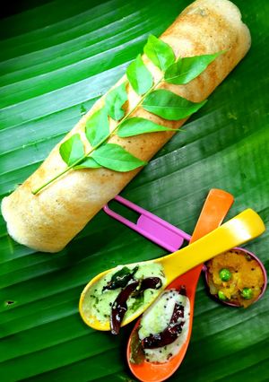 मसाला डोसा (Masala Dosa recipe in Hindi) रेसिपी मुख्य फोटो