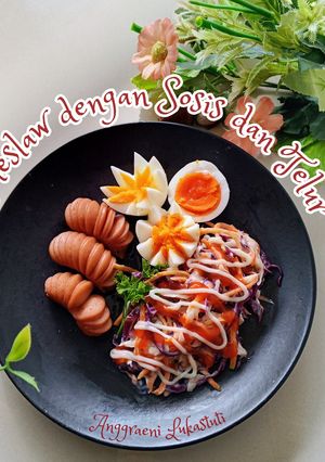 Foto resep Coleslaw dengan Sosis dan Telur