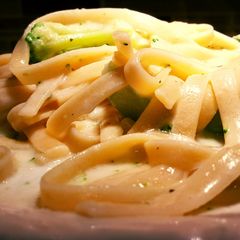 Skinny'ish Alfredo sauce A picture of Skinny'ish Alfredo sauce.