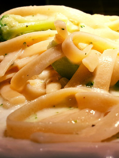A picture of Skinny'ish Alfredo sauce.