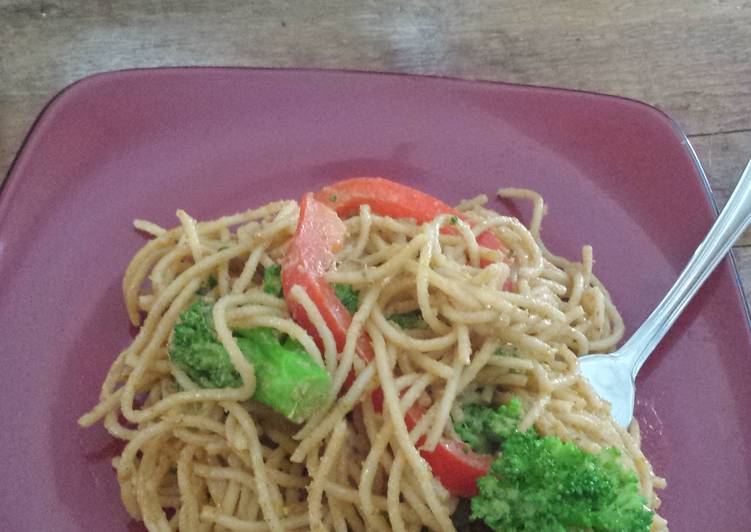 Thai Peanut Curry Noodles