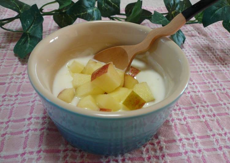 Recipe of Ultimate Sugar-free Double Textured Apple Yogurt