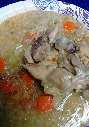 A picture of Chicken and rice stoup.