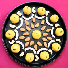 A picture of Besan Ke Laddoo.