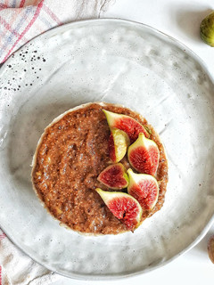 Una foto de 🌱Cheesecake vegana de limón con mermelada de higos🌱