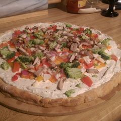 A picture of Veggie Pizza.