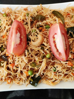 தக்காளி, காய்கறி மசாலா சேமியா (Tomato vegetable masala semiya) செய்முறை முக்கிய புகைப்படம்