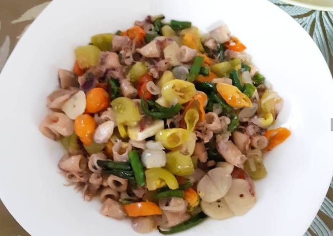 Langkah Mudah untuk Menyiapkan Sambel Cumi Asin Cabe Ijo yang Lezat Sekali