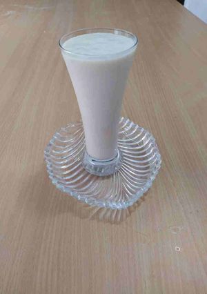 સીતાફળ નો મિલ્ક શેક (Sitafal Milk Shake Recipe In Gujarati) રેસીપી મુખ્ય ફોટો