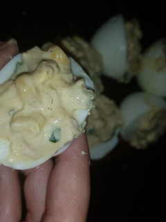 Una foto de Huevos duros rellenos