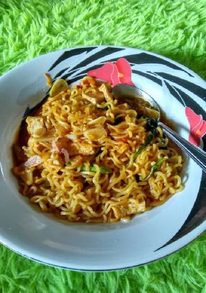 Foto resep Oseng Mie Soto