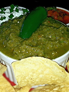 A picture of Mike's Chile Verde Salsa & Chips.