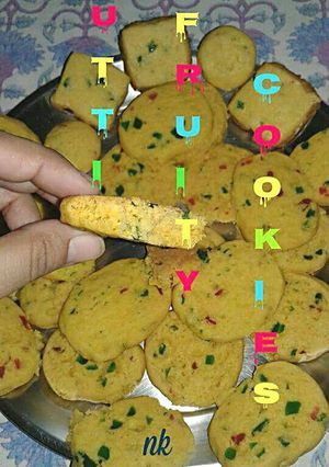 A picture of Tutti Fruiti Cookies without oven.