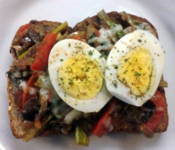 Fast Cooking Methods Breakfast Veggie Stir Fry on Toast Home Style