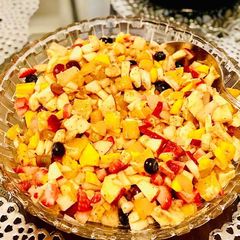 A picture of Fruit chaat.