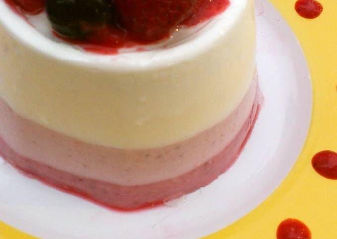 Tricolor Berry Bavarois-Style Cake