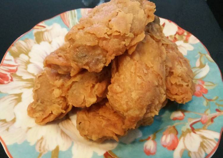 Homemade crispy chicken wings