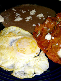 A picture of Chilaquiles (My style).