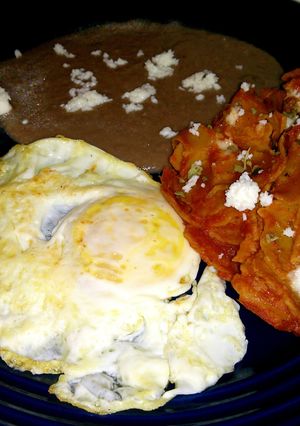 A picture of Chilaquiles (My style).