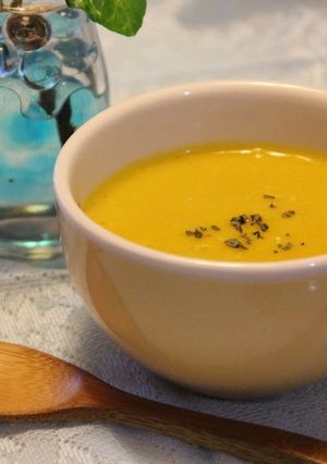 A picture of Cold Kabocha Squash Soup for Summer.