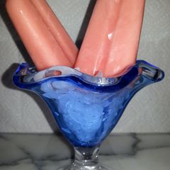 A picture of Watermelon Yogurt Popsicles.