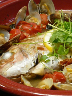 A picture of Acqua Pazza made in a Tajine.