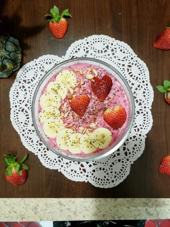 Recipe Strawberry-Beetroot-Banana Smoothie Bowl the So Delicious Makes you drool