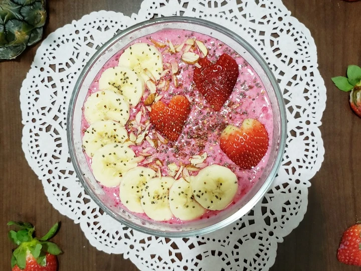 Recipe Strawberry-Beetroot-Banana Smoothie Bowl the So Delicious Makes you drool