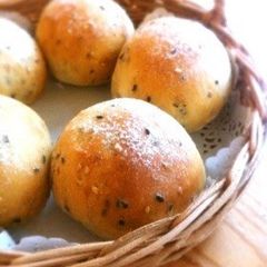 A picture of Everyday Soft Sesame Bread.