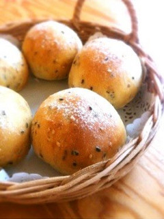 A picture of Everyday Soft Sesame Bread.