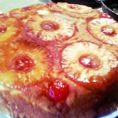 A picture of sunshine 's skillet pineapple upside -down cake.