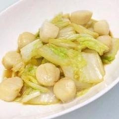 Steamed Chinese Cabbage and Scallops with Garlic Butter Soy Sauce A picture of Steamed Chinese Cabbage and Scallops with Garlic Butter Soy Sauce.