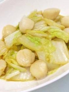 A picture of Steamed Chinese Cabbage and Scallops with Garlic Butter Soy Sauce.