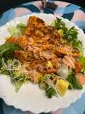 Salada com molho de mostarda e mel