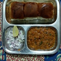 A picture of Pav bhaji.