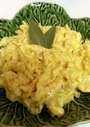 A picture of Pumpkin Sage Cream Sauce.